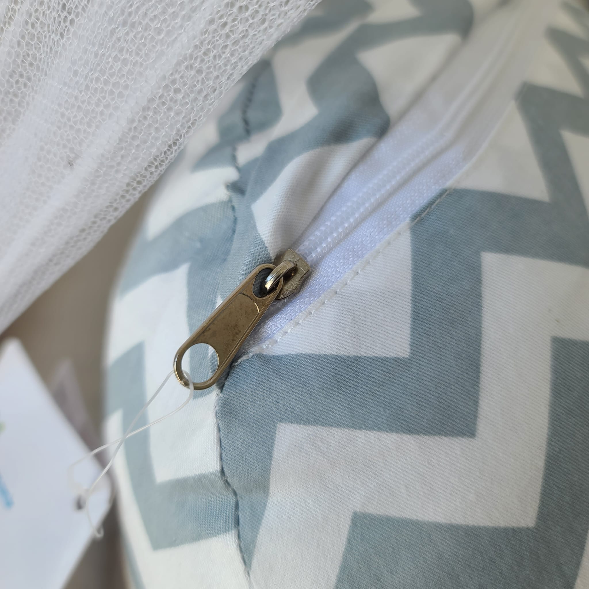 ALMOHADON DE AMAMANTAR ZIGZAG