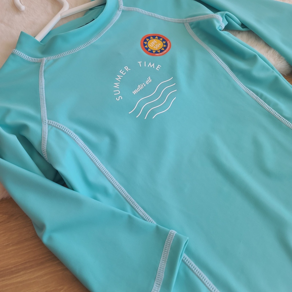 REMERA CON FILTRO UV