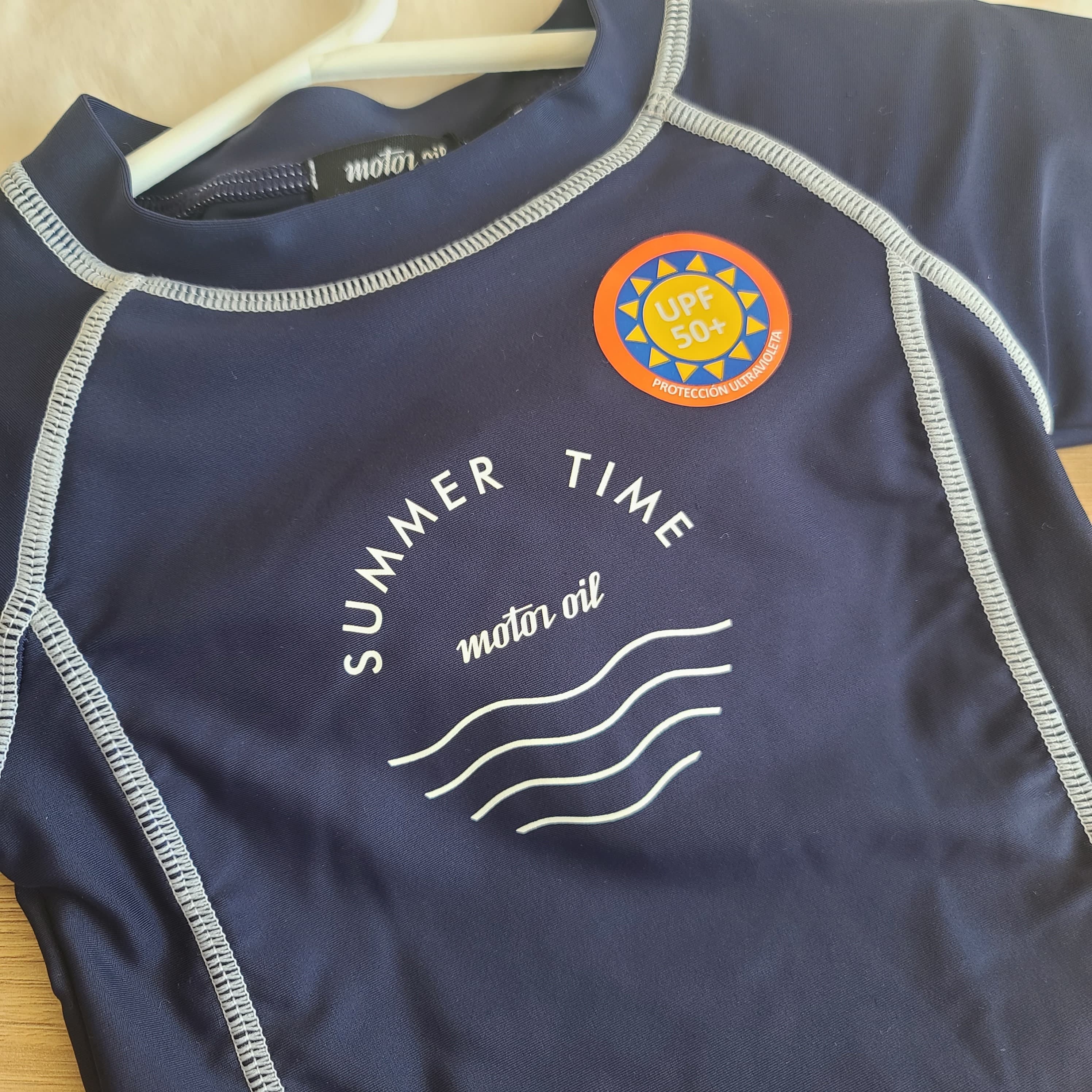REMERA CON FILTRO