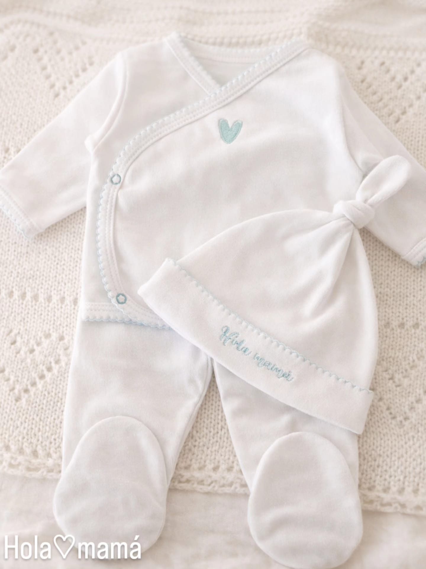 PRIMER MUDITA HOLA MAMA