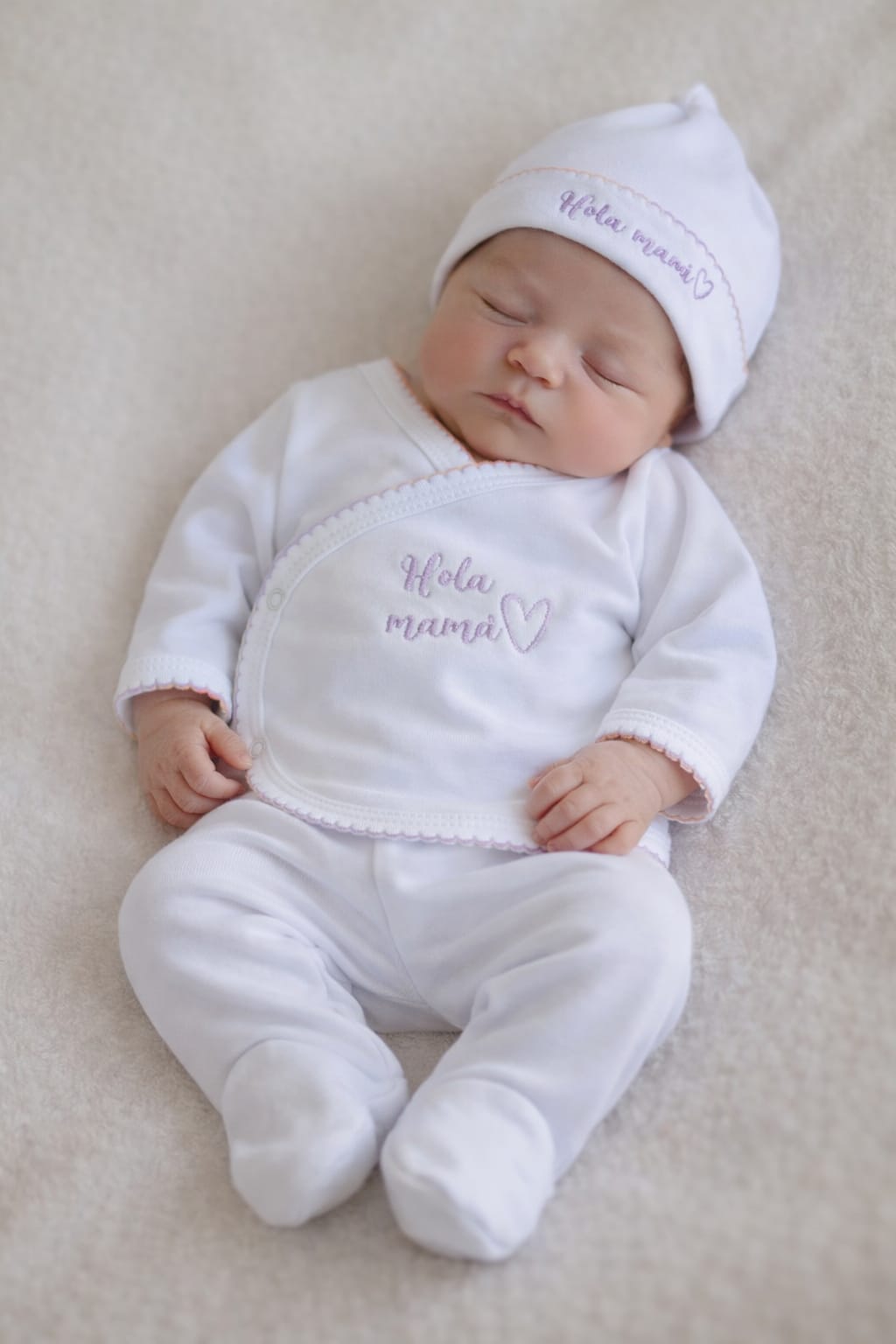 PRIMER MUDITA HOLA MAMA