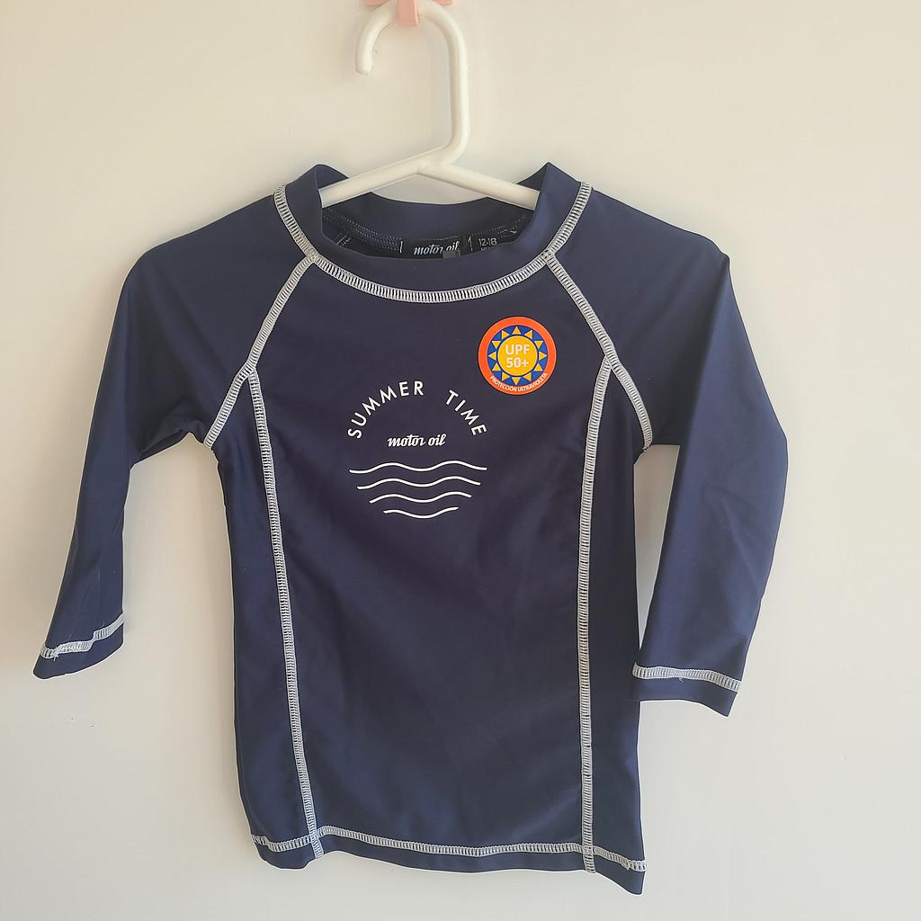 REMERA CON FILTRO UV