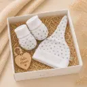 SET GORRO Y ESCARPINES ESTRELLITA